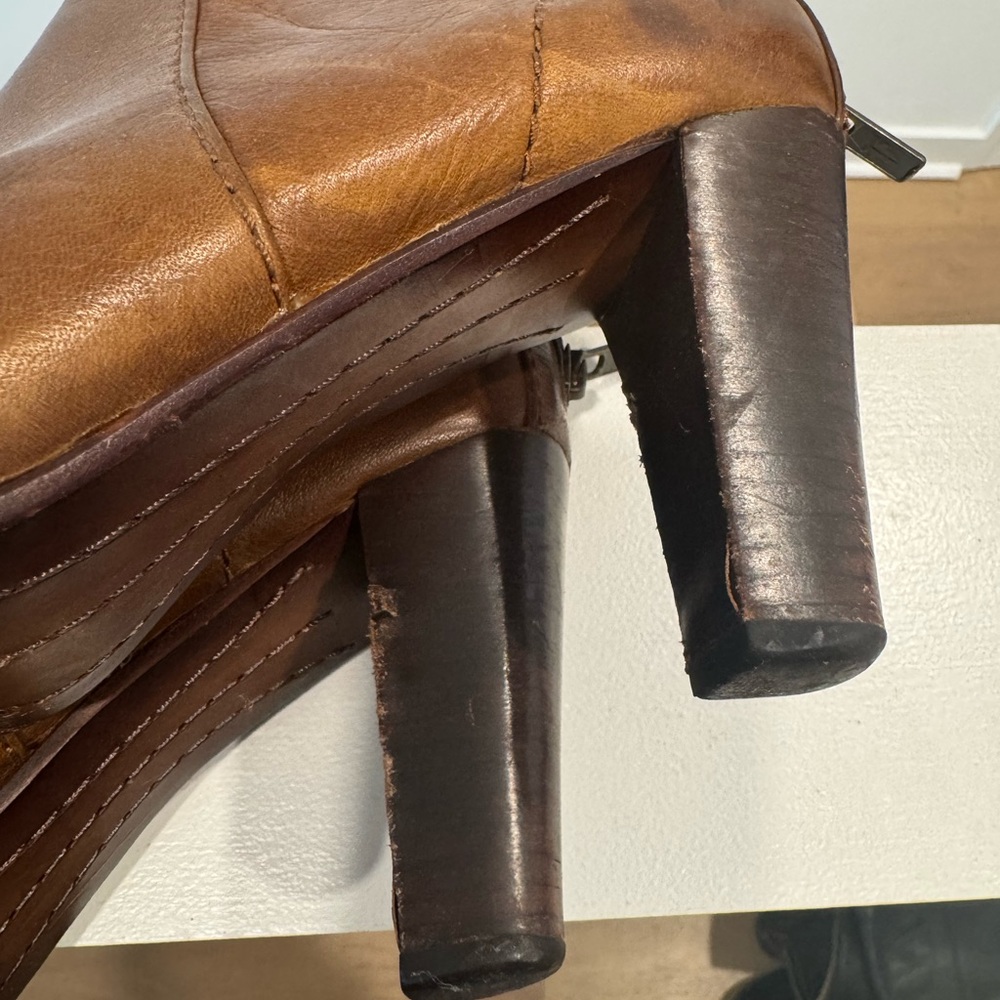 Rare Frye Marissa Slouch Heel Knee-High Medallion Boots | Cognac Leather | 6.5 - Picture 4 of 10